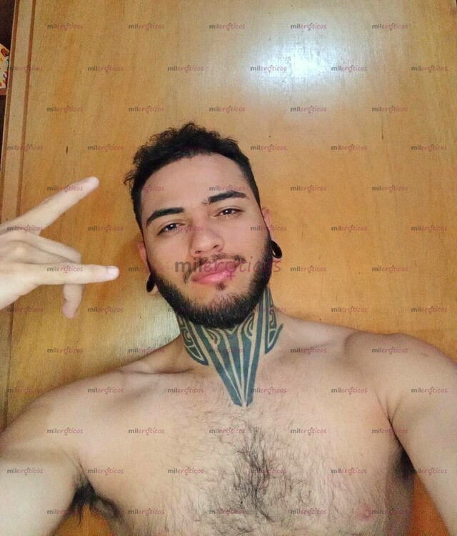 FOTOS DE MORENO ACTIVO CON VERGA DE 20CM AMANTE DEL SEXO DURO, Y DE UNOS BUENOS BESOS.