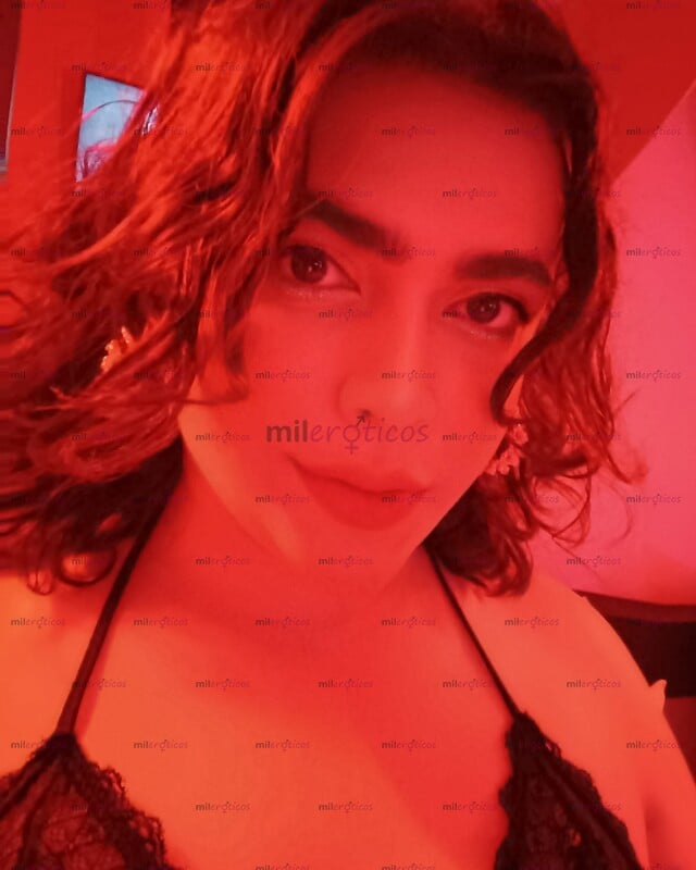 FOTOS DE DULCE Y HERMOSA CHICA TRANS , COLOMBIANA