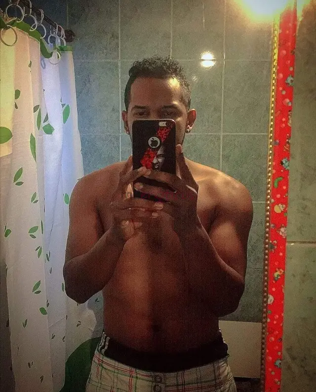 Me presento con sinceridad soy una persona respetuosa educada y con buena disposicion me gusta ofrecer un trato amable discreto y comodo en todo momen...