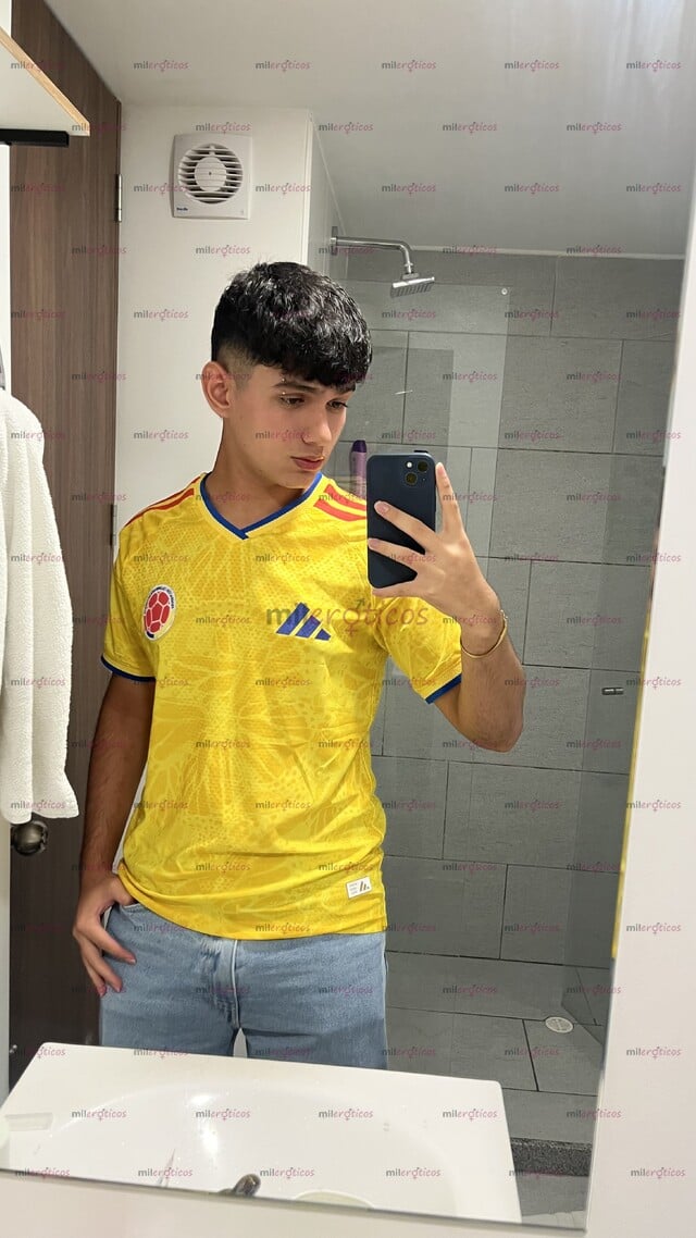 FOTOS DE ME LLAMO SEBASTIÁN, SOY UN GUAPO CHICO GAY CACHONDO