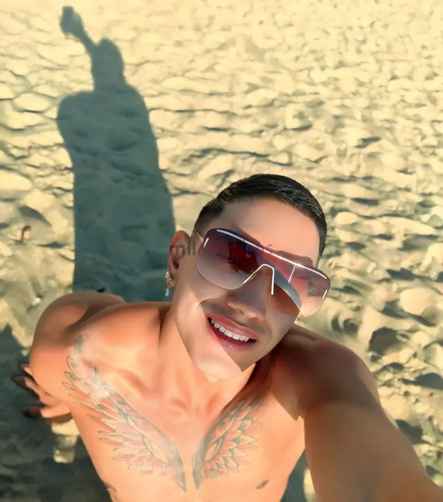 Hola amor soy anthony tu chocolate smith nueva temporada y tiempo corto soy lo que buscas entregame tus mejores deseos y ven a conocerme soy muy higie...
