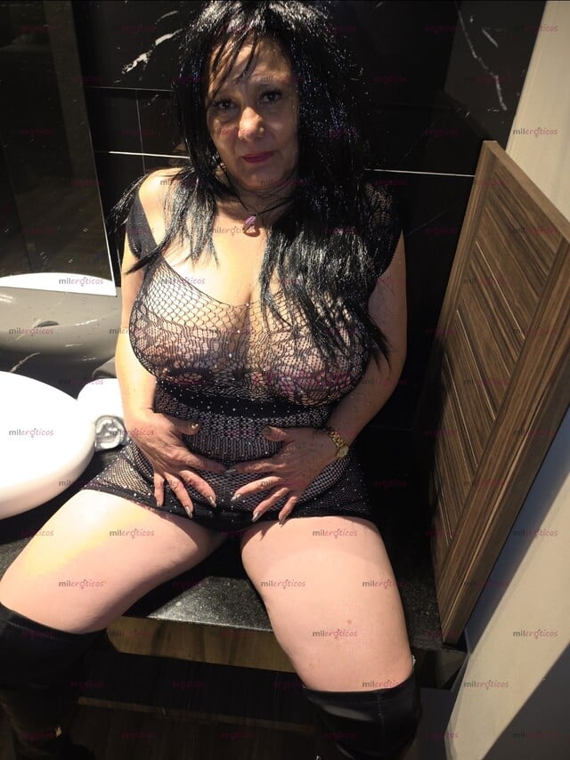 FOTOS DE TU FANTASÍA ES HACERLO CON UNA MADURA? TIENES ENTRE 20 Y 30 Y TANTOS... YO TE EN