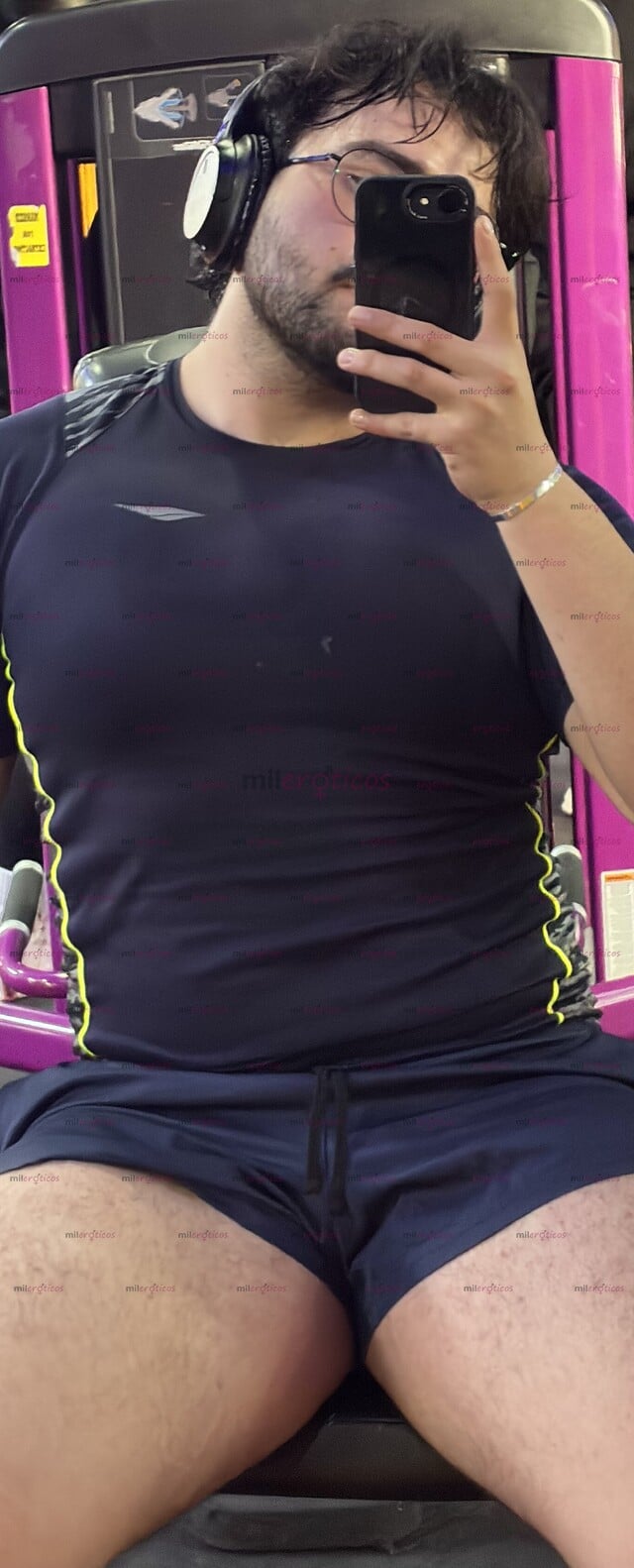 FOTOS DE GYM, BARBA Y PIEL. NO NECESITO MÁS PARA PERDERTE LA CALMA.