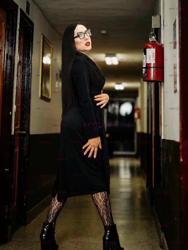 FOTOS DE . . .VERONICA . . . LA DIOSA DEL SEXXXO ORAL EN TIJUANA . . . .