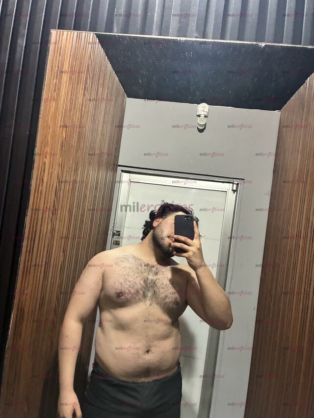 FOTOS DE GYM, BARBA Y PIEL. NO NECESITO MÁS PARA PERDERTE LA CALMA.