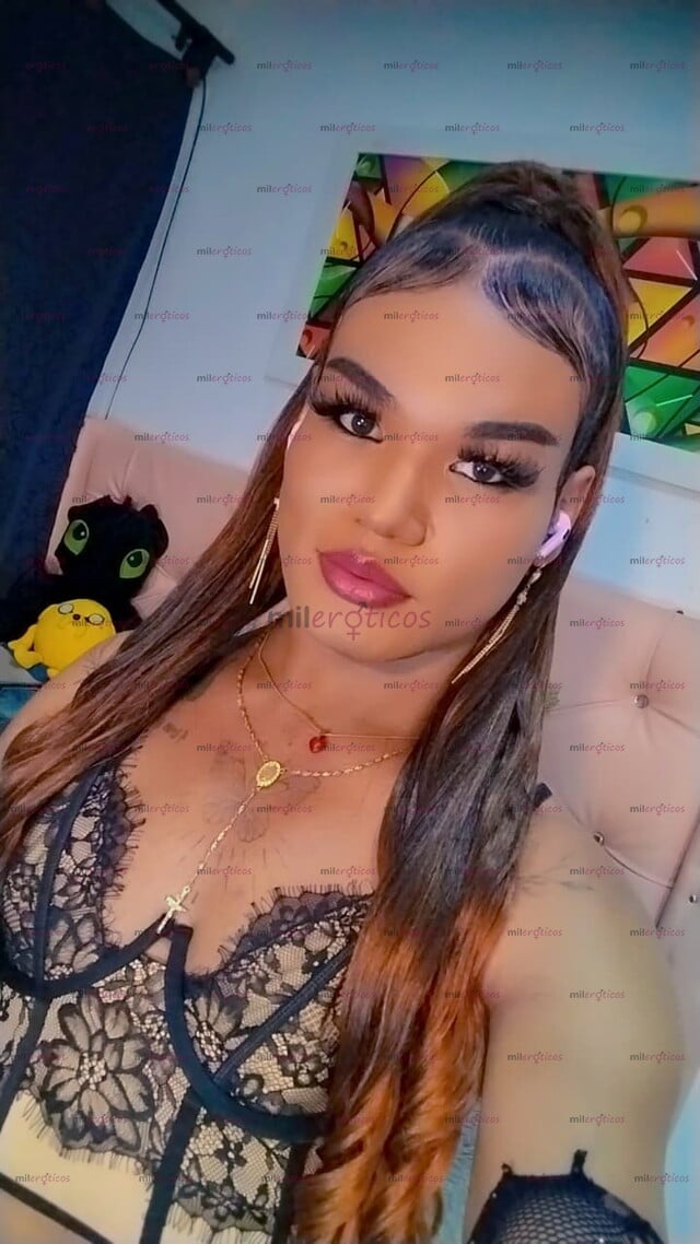 FOTOS DE SARA CAMPUZANO VERSÁTIL 21 CM LECHERA FIESTERA MENTE ABIERTA Y FETICHISTA