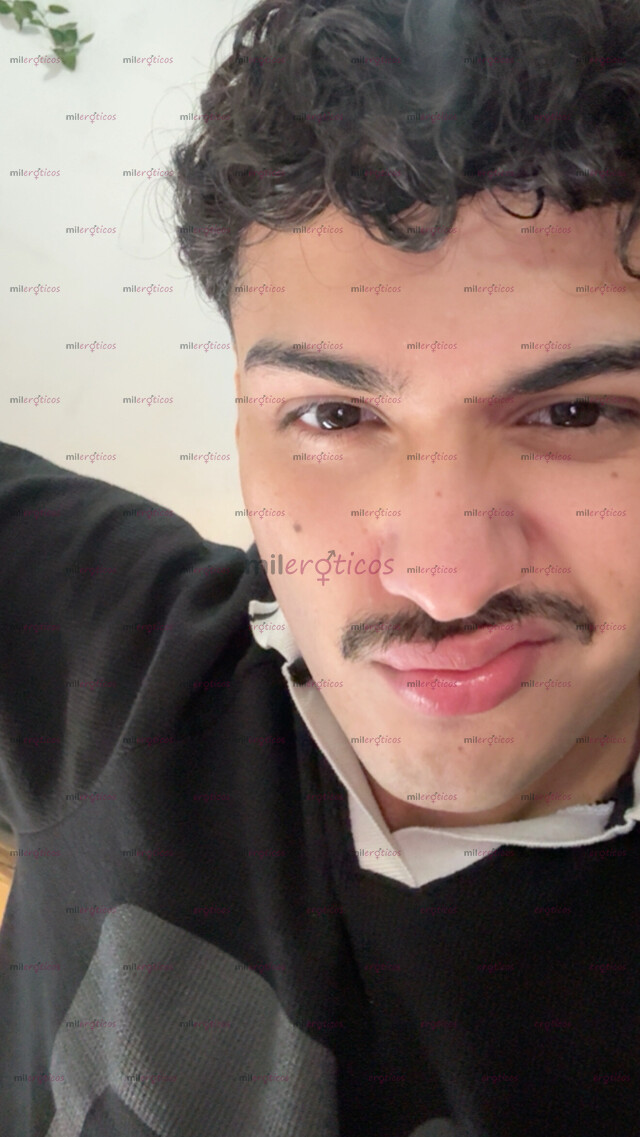 FOTOS DE HOMBRE DE 19 AÑOS, MUY CACHONDO Y COMPLACIENTE EN TUS FANTASÍAS