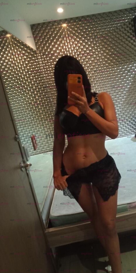 FOTOS DE DESDE SOLO 6 RICA MORENA CON GANAS DE UNOS BUENOS MACHOS LECHEROS