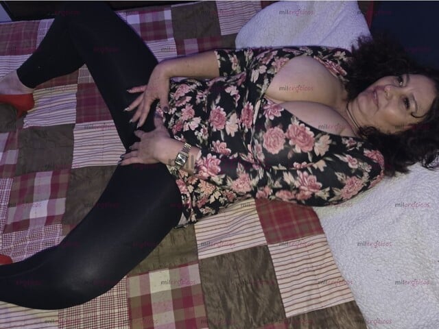FOTOS DE MONY SERVICIOS PRESENCIALES A HOTEL Y MOTEL SOY MONY UNA MUJER MADURA ALTA CON U