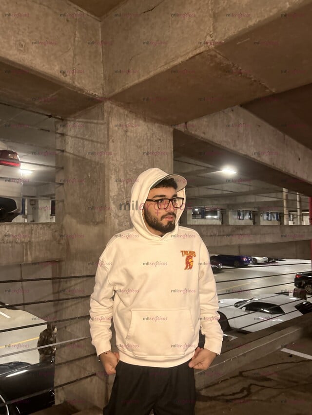 FOTOS DE SOY JUAN JOVEN VERSÁTIL GUAPO Y CARISMÁTICO LISTO PARA CUMPLIR TUS FANTASÍAS