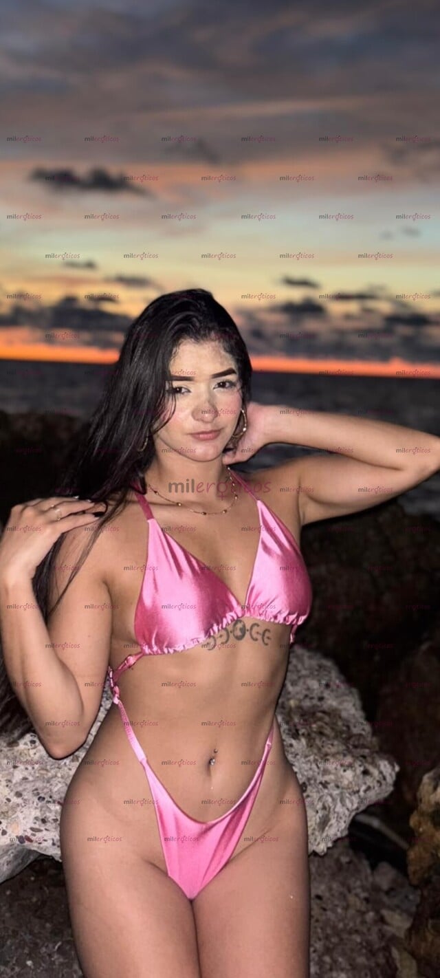 FOTOS DE CAMILA,FLACA BELLA DISPUESTA A COMPLACER SUS DESEOS SEXUALES