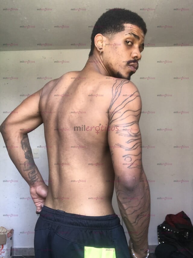 FOTOS DE MORENO TATUADO MASAJES SENSUALES Y COMPAÑÍA EXCLUSIVA