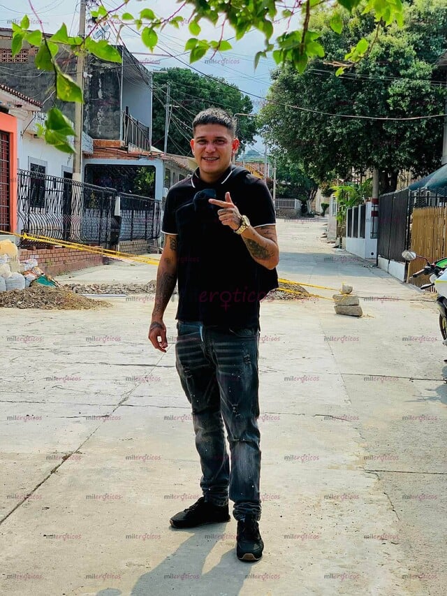 FOTOS DE HOLA SOY SEBASTIÁN UN CHICO MUY ATRACTIVO Y CALIENTE