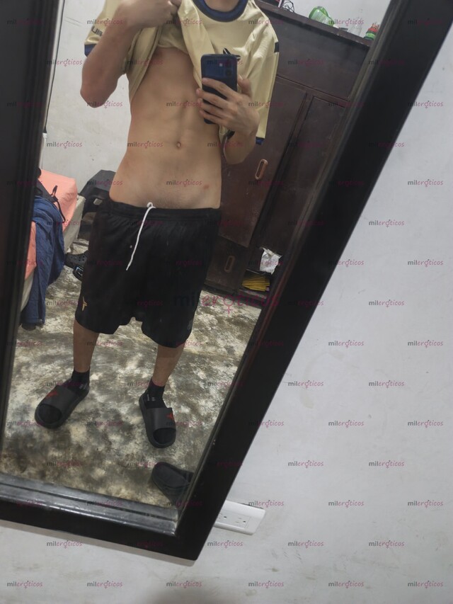 FOTOS DE JOVEN DE 18 AÑOS CON VERGA DE 18CM, DESCOMPLICADO