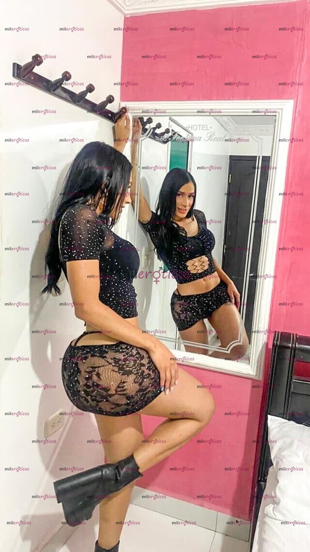 FOTOS DE NUEVA AMOR STEFA CON UN CULO APRETADITO Y GRANDE Y UNA VERGA ERECTA PARA TI