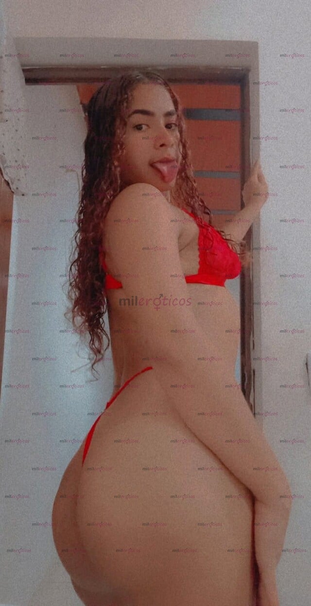 FOTOS DE TU FLACA LINDA LLEGUE A SEGOVIA. MUY LINDA MI AMOR