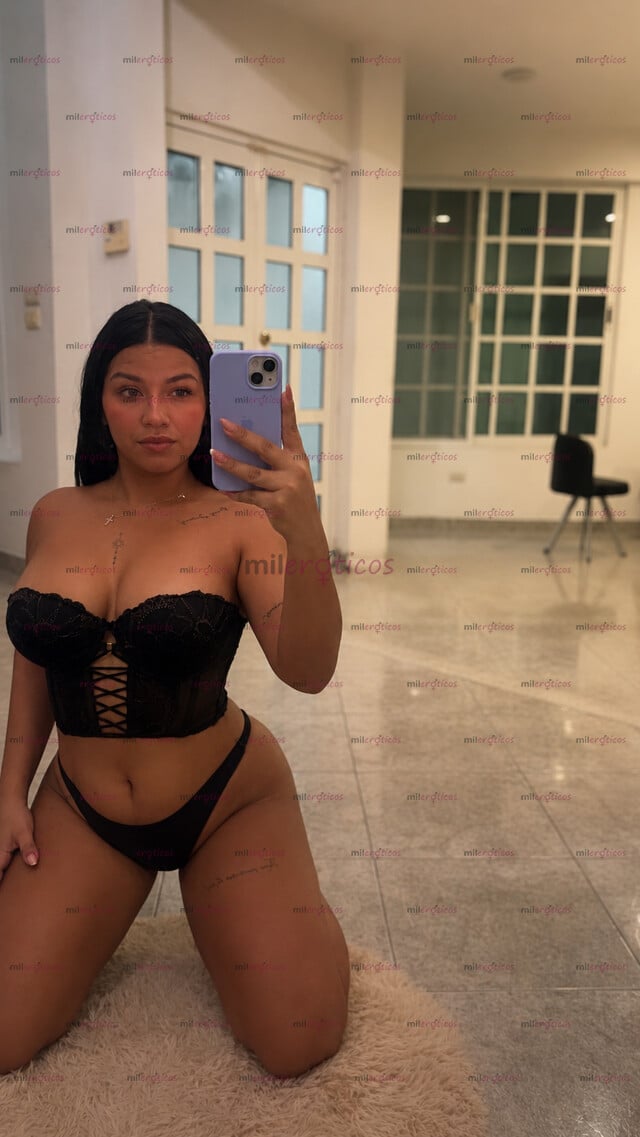FOTOS DE HOLA SOY VANESA, UNA LINDA COLOMBIANA DELGADA Y MUY LINDA