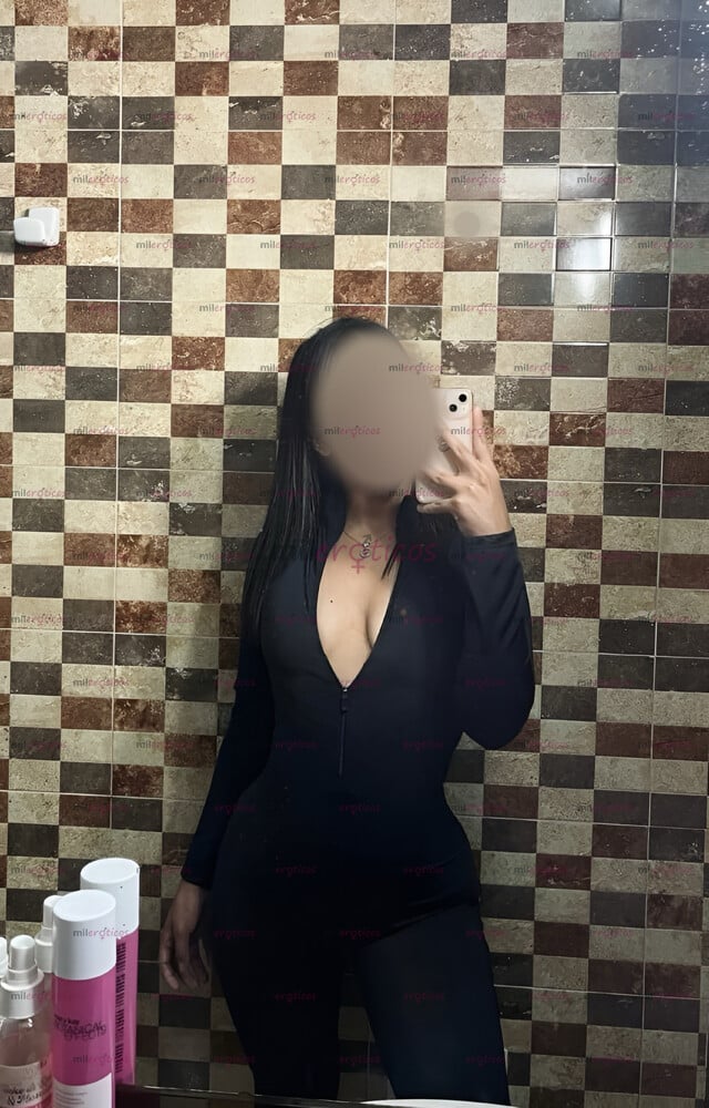 FOTOS DE GABY SEXY COLOMBIANA DE CARITA LINDA Y VAGINA ESTRECHITA, DOY BESITOS RICOS.