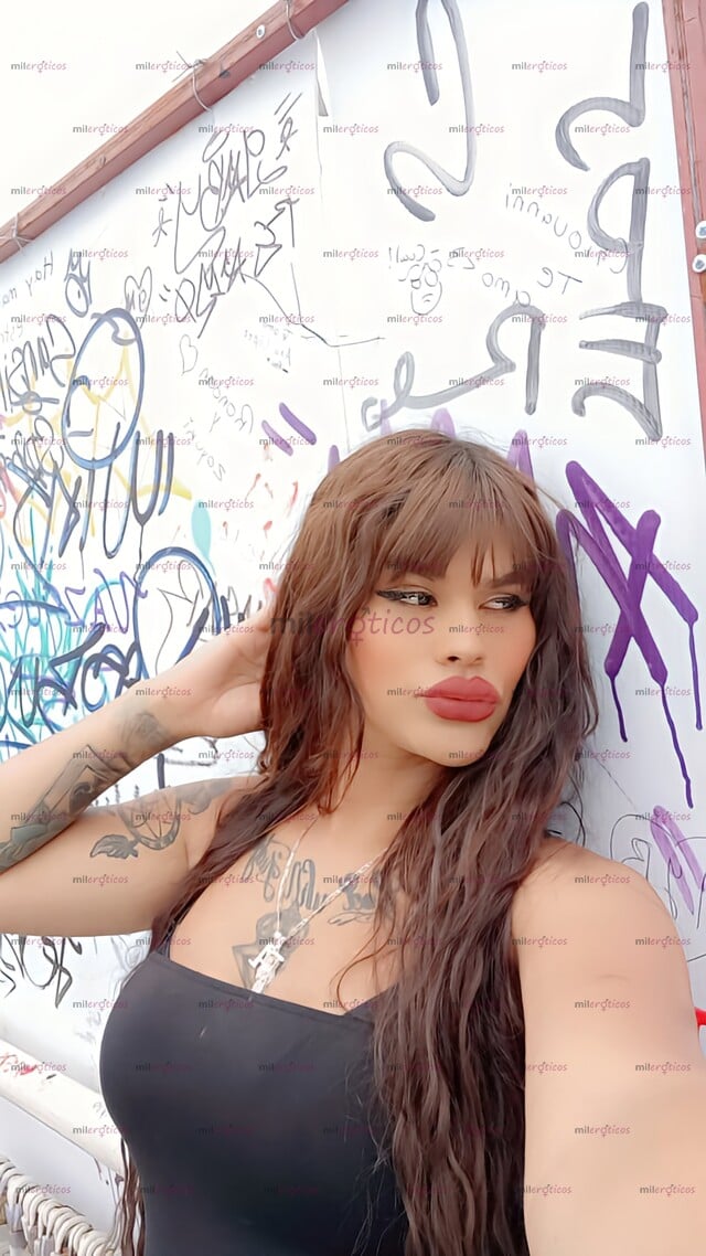 FOTOS DE ATRACTIVAMENTE RADIANTE SUBEER AFEMINADA CUERPO DE COLOMBIANA