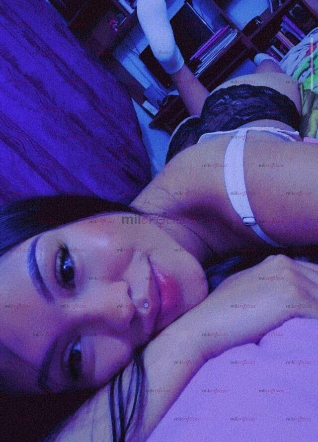 FOTOS DE DAKOTA RICA NENA TRAVIESA CON GANAS DE PASARLA RICO LAURELES