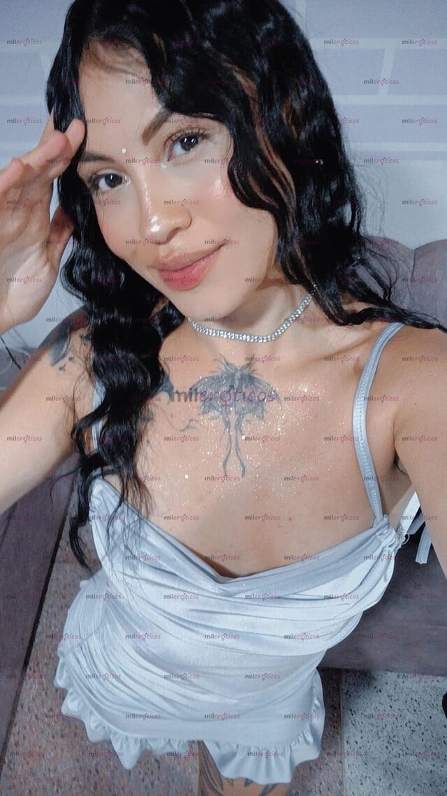 FOTOS DE DAKOTA RICA NENA TRAVIESA CON GANAS DE PASARLA RICO LAURELES