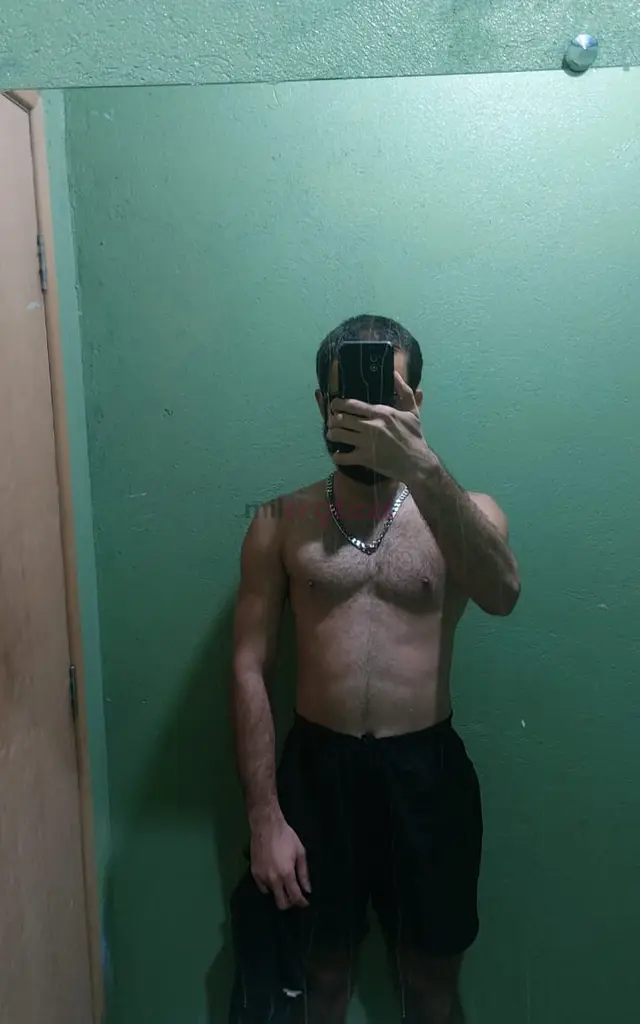 Procurando diversao real para sair da rotina atendo homens e casais que buscam uma experiencia intensa e discreta sou passivo aberto para fetiches a c...
