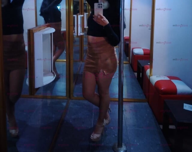 FOTOS DE BONITA ELEGANTE SÚPER SEXI VEN A PONERME DE A PERRITO BB