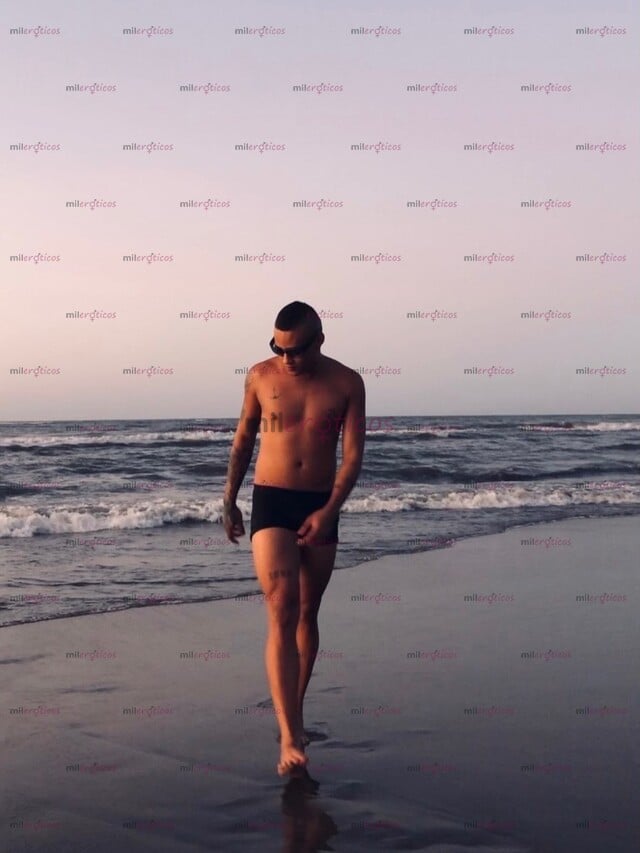 FOTOS DE JOVEN DEPORTISTA, ATLETA DE ALTO RENDIMIENTO. CUERPO Y MENTE SANA.