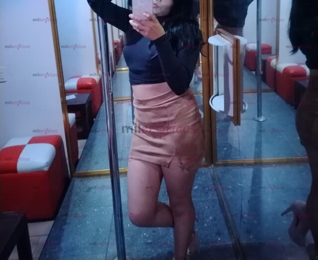 FOTOS DE BONITA ELEGANTE SÚPER SEXI VEN A PONERME DE A PERRITO BB