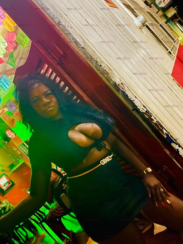 FOTOS DE HOLA SOY UNA CHICA MORENA DE LA TIERRA CALIENTE. DISPONIBLE PARA COMPLACERTE
