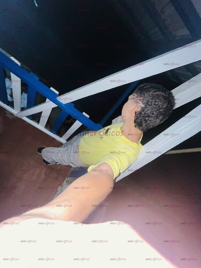 FOTOS DE JOVEN VERSÁTIL MÁS PASIVO GANOSO DE SEXO Y PLACER.