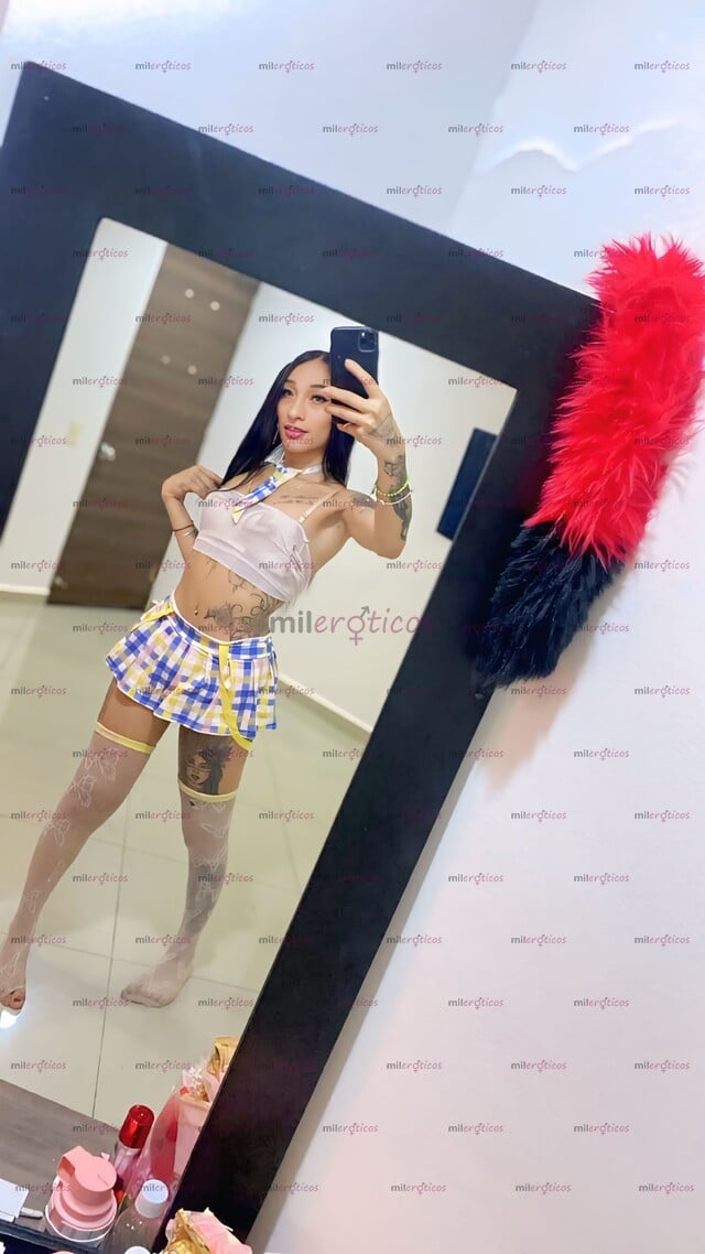 FOTOS DE LECHERA FEMENINA PARA COMPLACERTE Y PLACENTERA EN TODOS TUS FETICHES