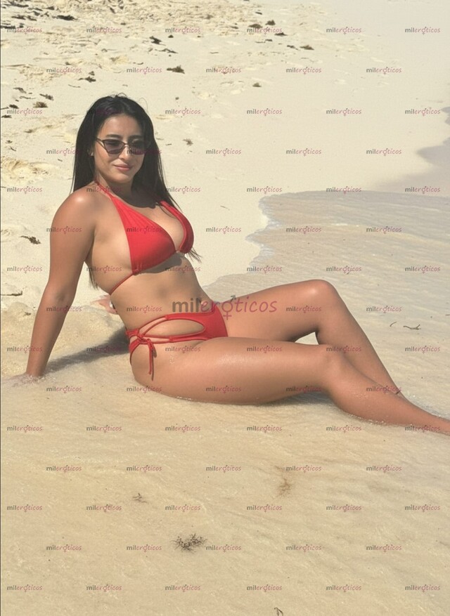 FOTOS DE BEBA ARDIENTE CON UN DELICIOSO Y VOLUPTUOSO CUERPO.