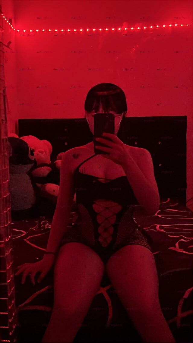 FOTOS DE IVANNA JOVENCITA DIVERTIDA ME ENCANTA GEMIR FUERTE Y CHORREAR MUCHO, JOI, LENCER
