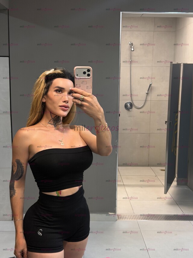 FOTOS DE CLAUDIA CONDE UNA BARBIE FITNESS COMPLACIENTE HERMOSA Y EXUBERANTE LECHERA