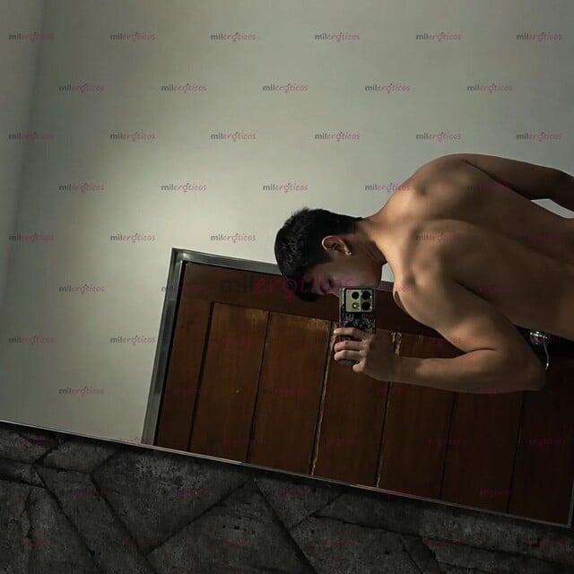 FOTOS DE JOVEN DE 21 INTER, ALTO DELGADO COMPLACIENTE