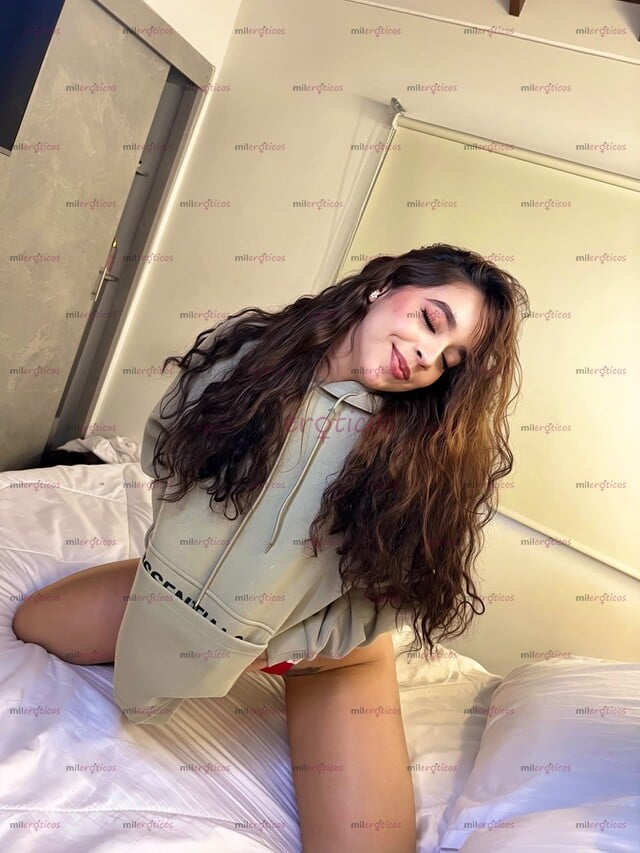 FOTOS DE HERMOSA PRINCESA MORENA Y SUPER TIERNA ESPERÁNDOTE PARA HACERTE FELIZ