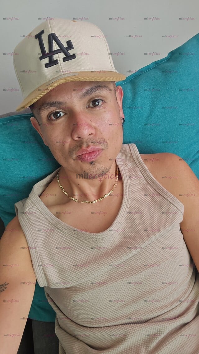 FOTOS DE ACTIVO , (CON GUSTO A QUE ME DEN BESO NEGRO Y LAMIDAS DE PEZONES)