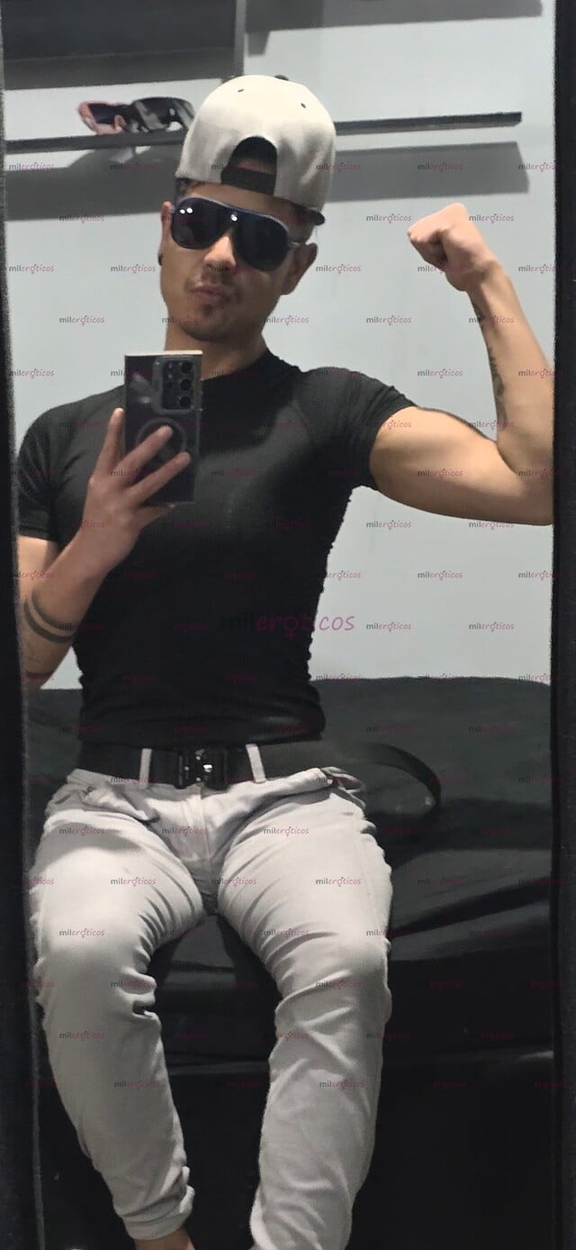 FOTOS DE ACTIVO , (CON GUSTO A QUE ME DEN BESO NEGRO Y LAMIDAS DE PEZONES)