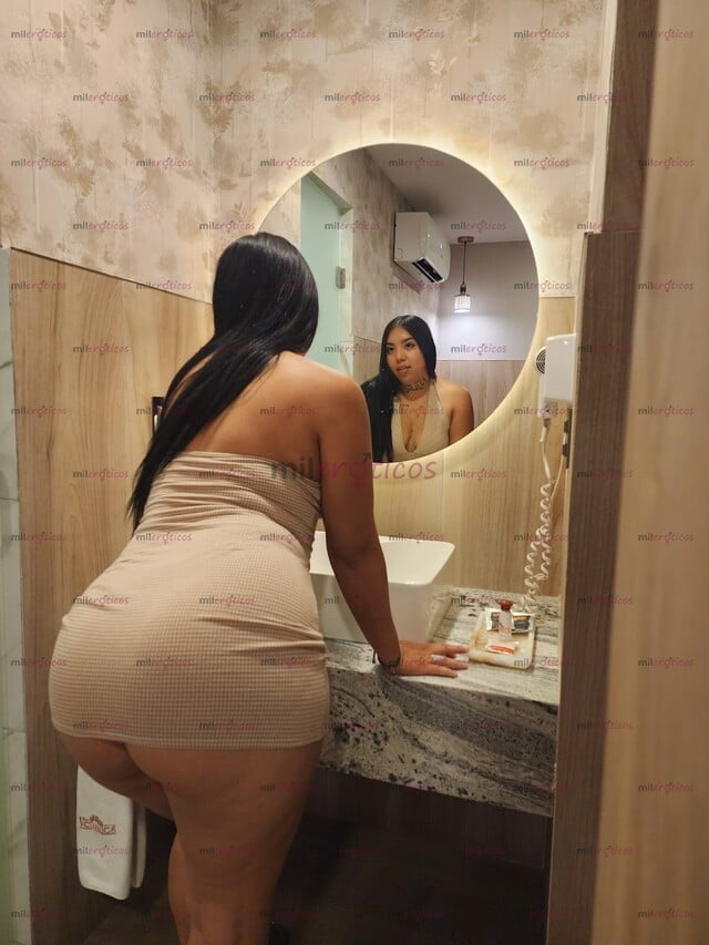 FOTOS DE MORENITA COLOR CANELA TATUADITA MUY COMPLACIENTE Y ÚNICA
