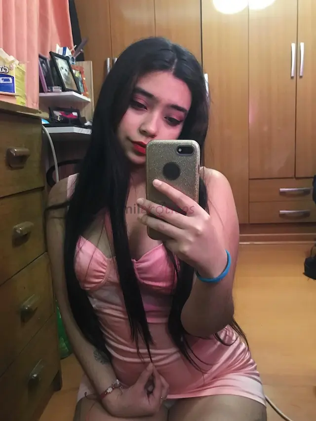 Soy una chica totalmente extrovertida y sensual dispuesta a cumplir todas tus fantasias mas ocultas y disponibletmbien cuento con lugar propio y priva...