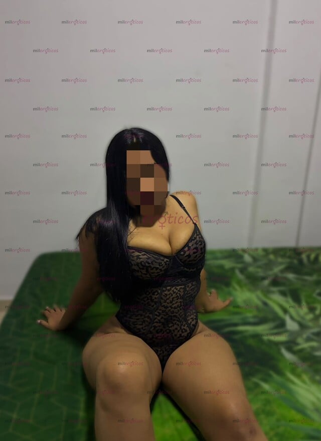 FOTOS DE HERMOSA MORENAS CON GANAS DE PASARLA BIEN, CON UNA GRANDES TETAS
