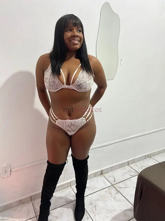 Negra gostosa gata surpreendente baixinha linda e muito carinhosa venha experimentar uma gata safada e sedutora tenho certeza que ficara encantado com...