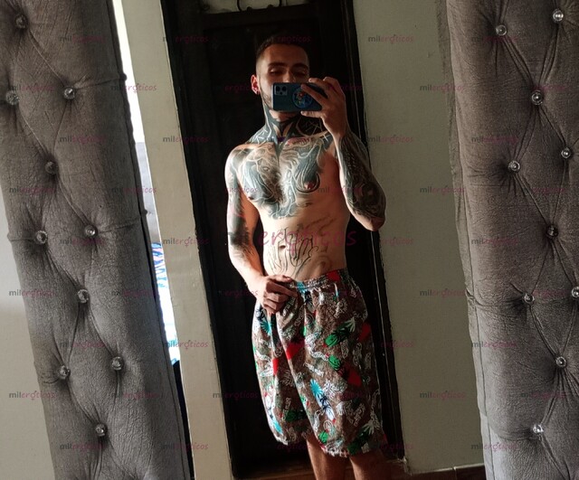 FOTOS DE JOVEN GIGOLÓ, DISPUESTO A COMPLACERTE Y LLENARTE DE PLACER