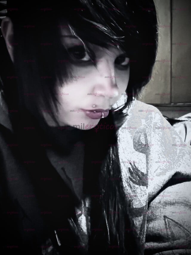 FOTOS DE UNA EMO NALGONA DE MYSPACE LLEGO PARA COMPLACERTE