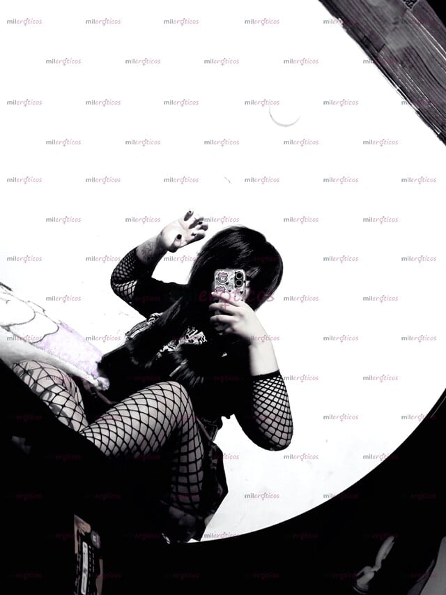 FOTOS DE UNA EMO NALGONA DE MYSPACE LLEGO PARA COMPLACERTE