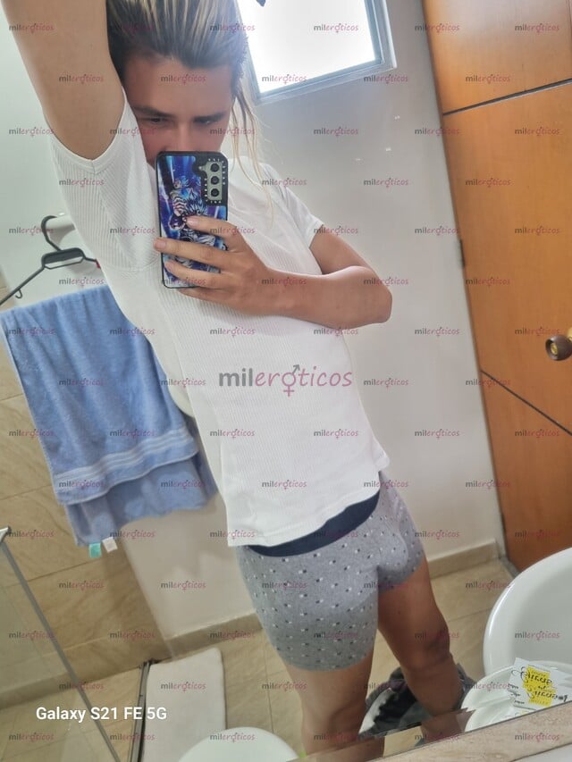 FOTOS DE ABURRIDA CANSADA DE LO COMÚN, TU CHICO VIP ESTA AQUI, RELAJADO Y DOTADO!!