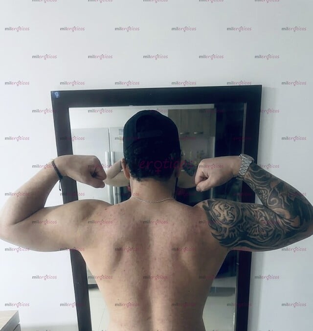 FOTOS DE JOVEN SERIO Y TRABAJADOR BUSCANDO PARCHE SEBASTIÁN: BLANCO, CARISMÁTICO Y