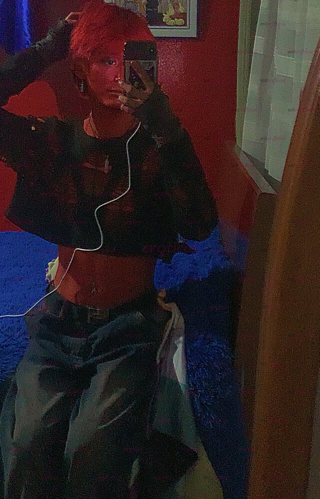 FOTOS DE SOY POLLITA MUY NIÑITA VERSÁTIL DE MADRID DISPONIBLE