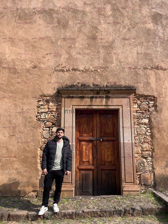 FOTOS DE JOVEN GORDITO Y BARBÓN QUE MÁS QUIERES AMOR ESTOY PARA SERVIRTE